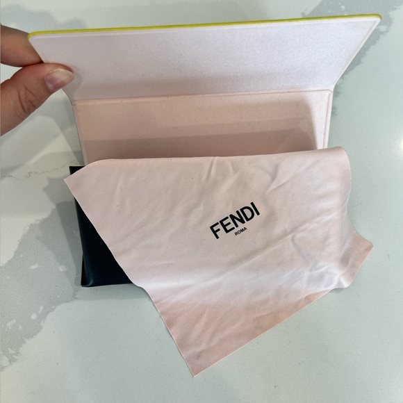 Fendi Can Eye FF 0261 02O5 Fashion Sunglasses Shiny Black / Grey Gradient Women - Picture 2 of 6